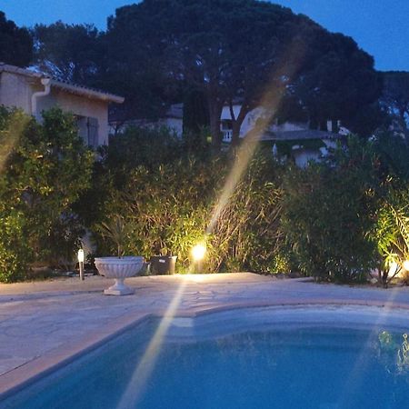 Grand Appartement Dans Maison Avec Piscine Privee Fréjus Eksteriør bilde