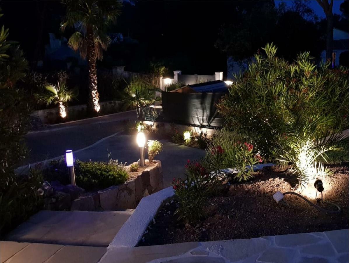 Grand Appartement Dans Maison Avec Piscine Privee Fréjus Eksteriør bilde