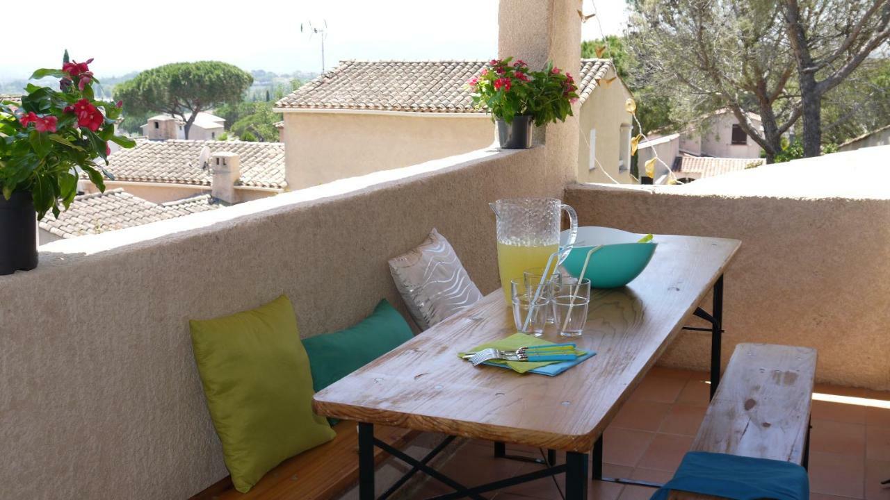 Grand Appartement Dans Maison Avec Piscine Privee Fréjus Eksteriør bilde